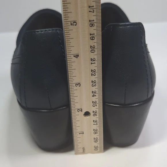 Clarks Navy Blue Women's Slip On Shoes Size 7.5 - Picture 5 of 12